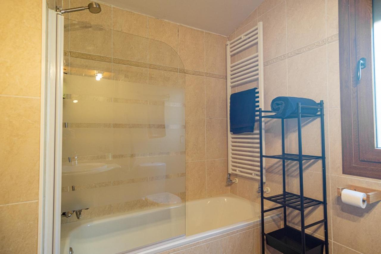 Tres Ossos Apartamento Vacacional La Molina  Exteriör bild